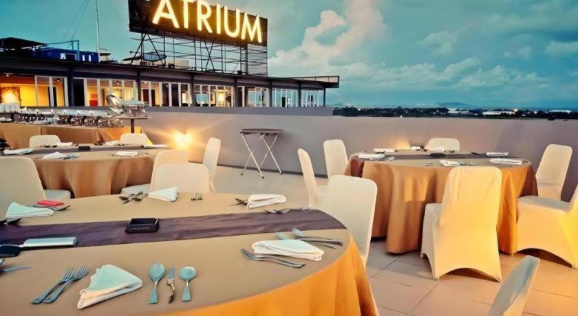 Atrium Premiere Cilacap Exterior photo